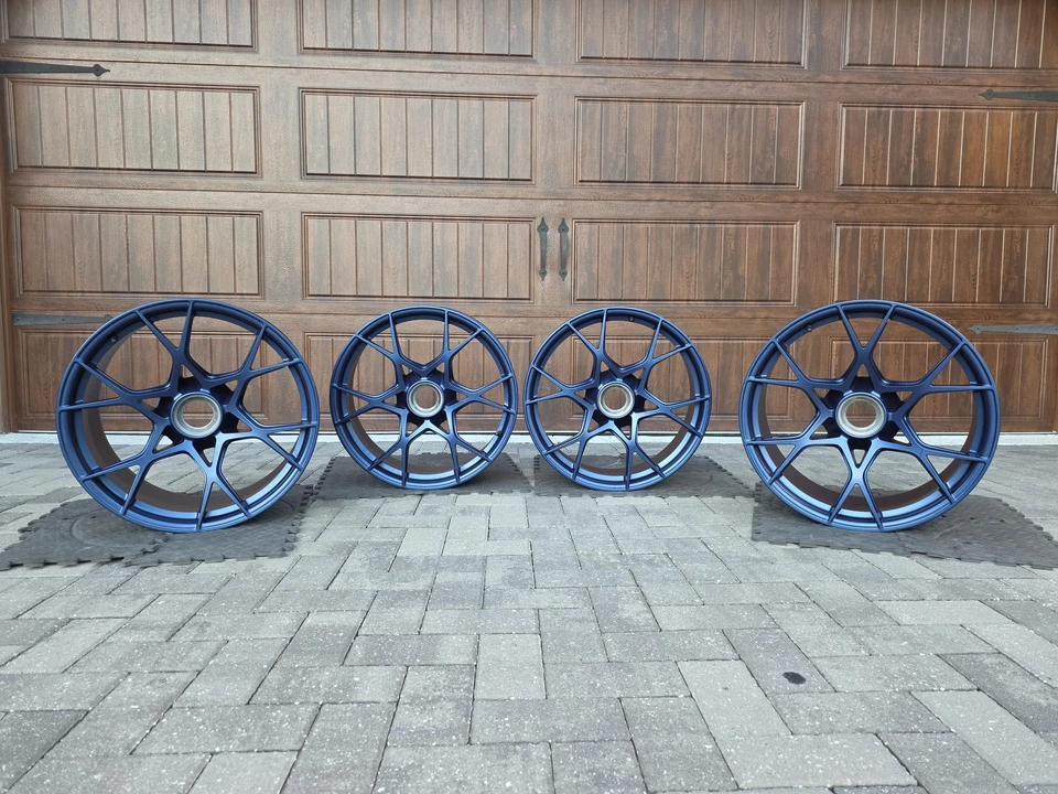 Parts & Memorabilia Porsche Wheels - Image 3 of 26