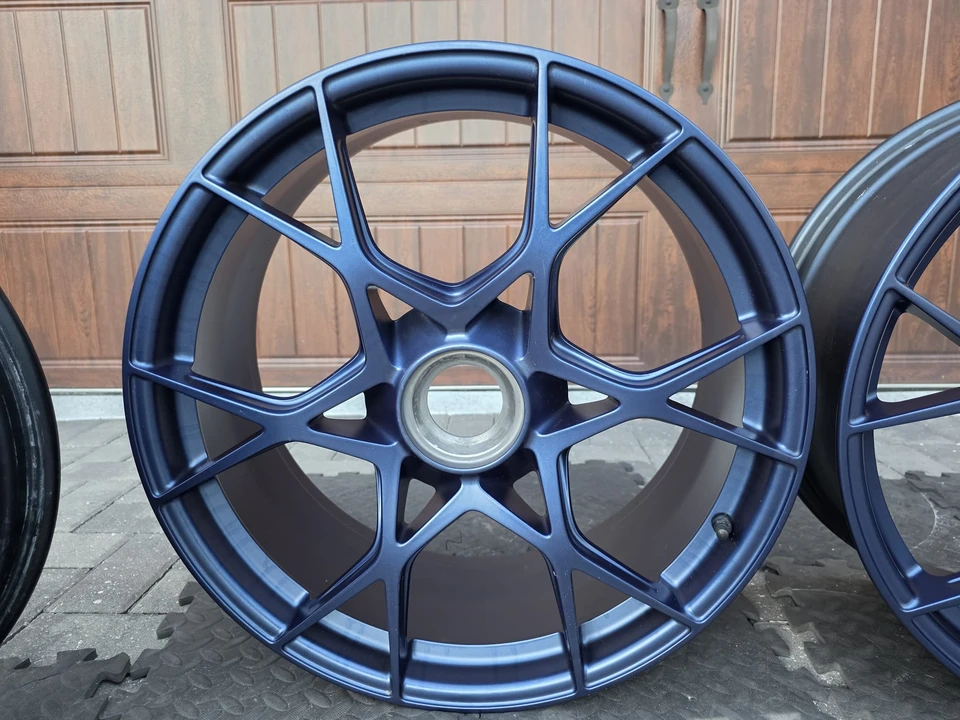 Parts & Memorabilia Porsche Wheels - Image 5 of 26