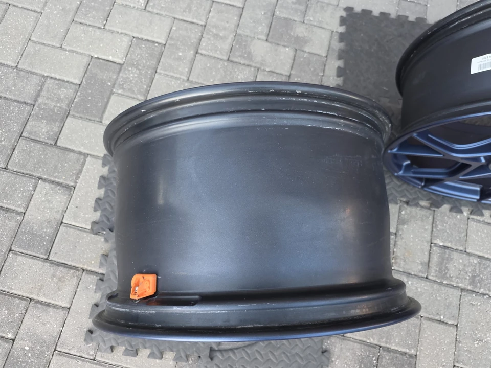 Parts & Memorabilia Porsche Wheels - Image 21 of 26