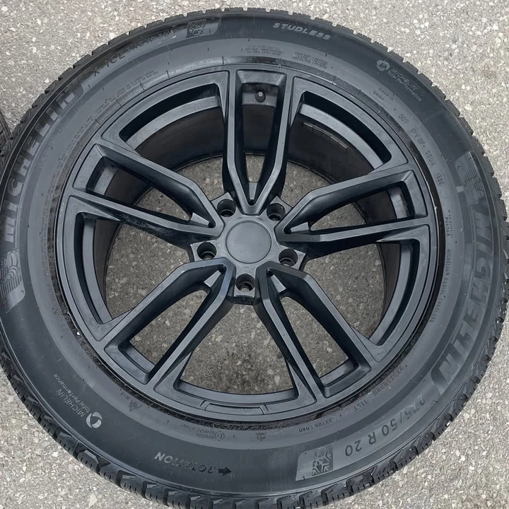 2017 Bentley Bentayga - Image 5 of 6