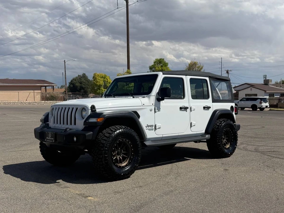 2020 Jeep JL Wrangler - Image 2 of 12