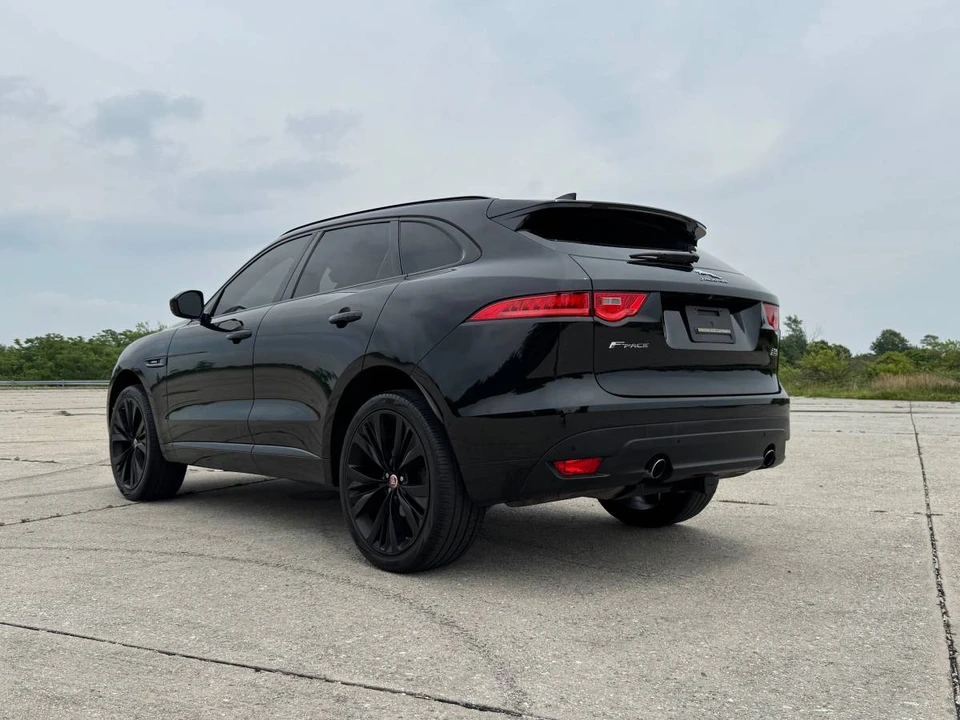 2020 Jaguar F-Pace - Image 12 of 24