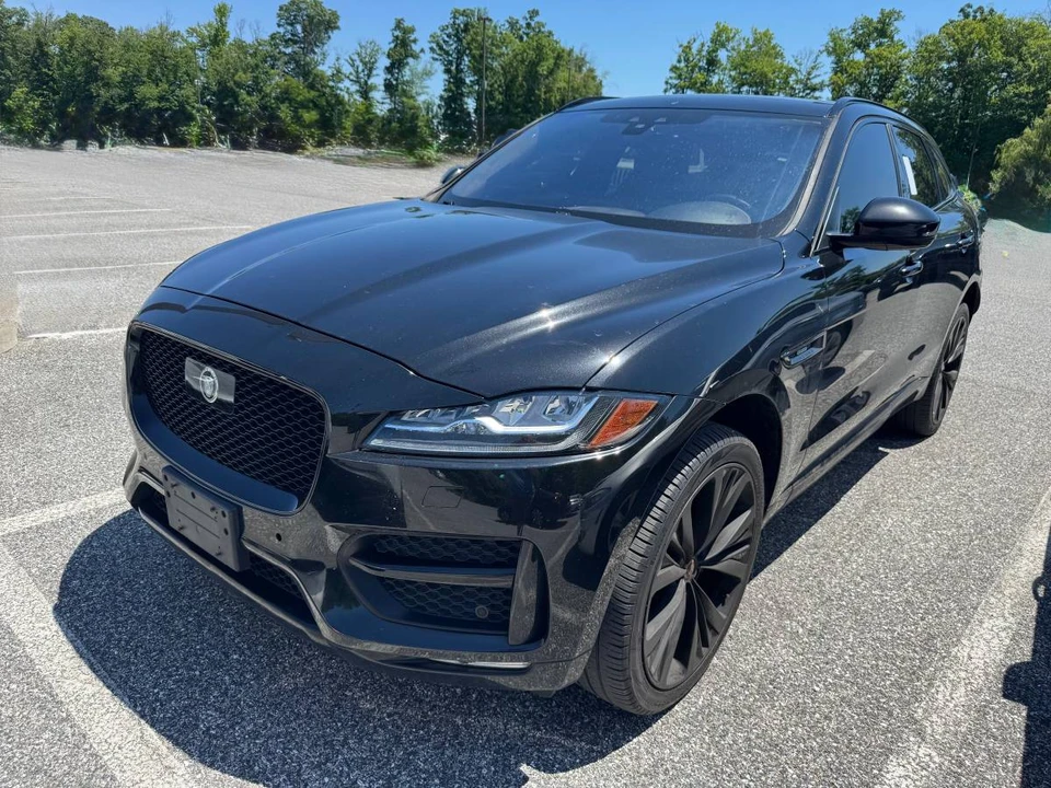 2020 Jaguar F-Pace - Image 2 of 24