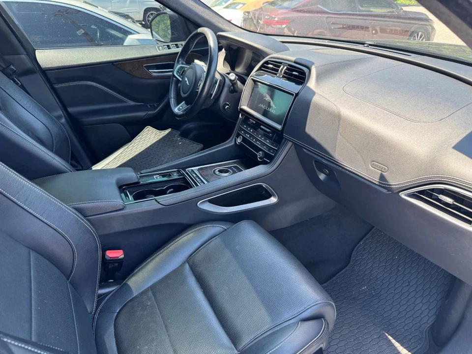2020 Jaguar F-Pace - Image 5 of 24
