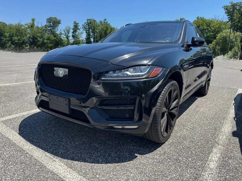 2020 Jaguar F-Pace - Image 7 of 24