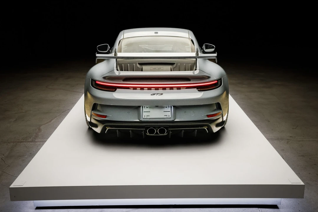 2023 Porsche 992 GT3 - Image 19 of 31