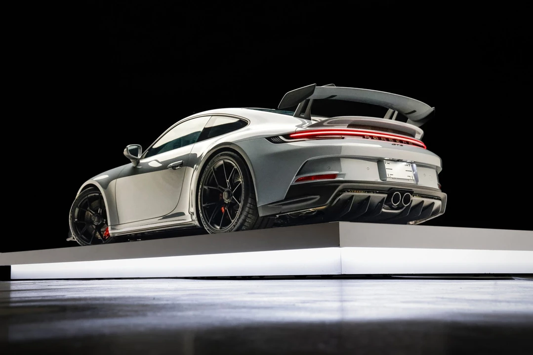 2023 Porsche 992 GT3 - Image 16 of 31