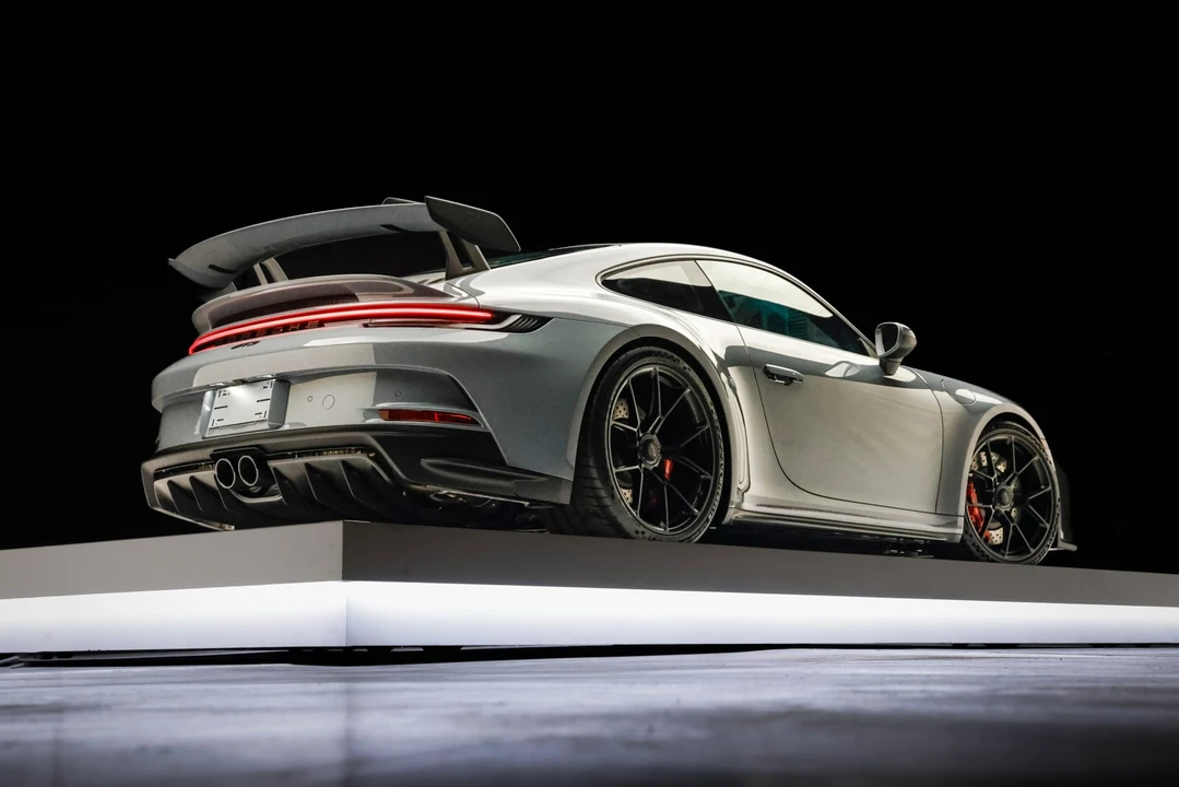 2023 Porsche 992 GT3 - Image 23 of 31
