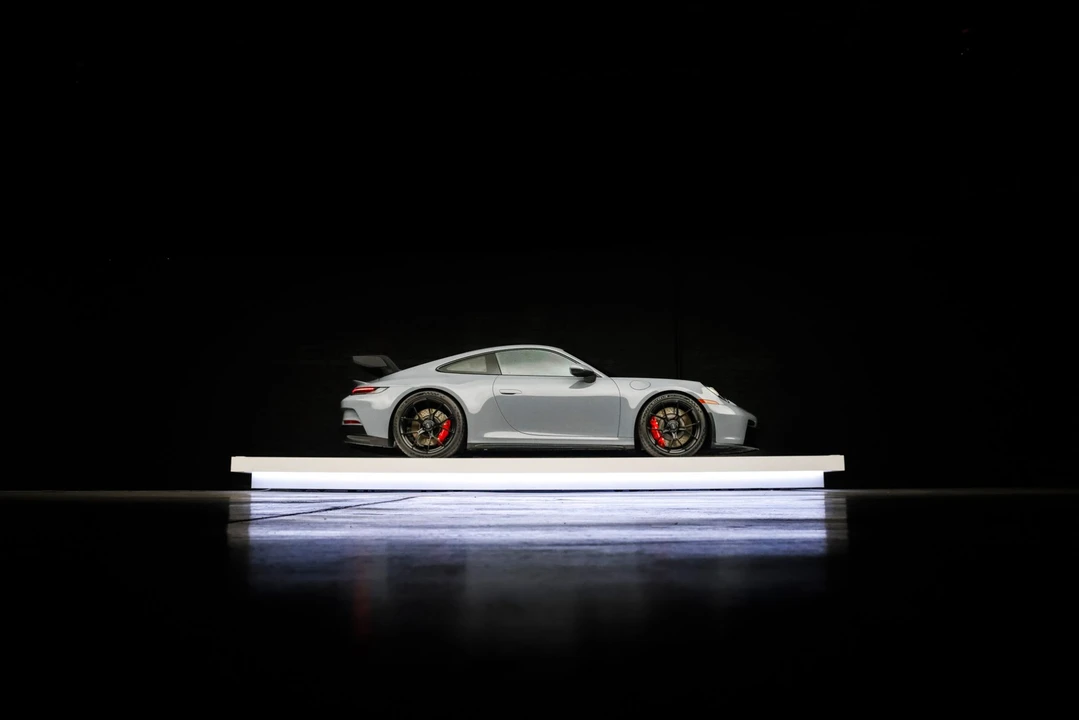 2023 Porsche 992 GT3 - Image 27 of 31
