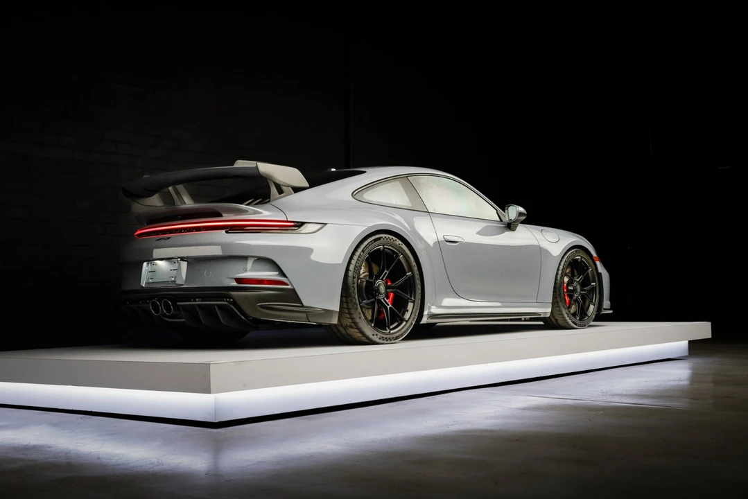 2023 Porsche 992 GT3 - Image 24 of 31
