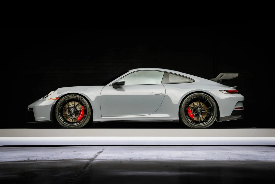 2023 Porsche 992 GT3 - Image 10 of 31