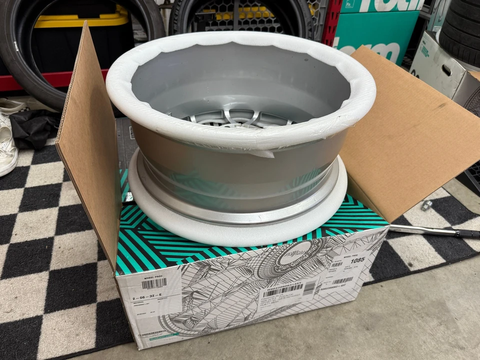 Parts & Memorabilia Other Wheels - Image 15 of 20