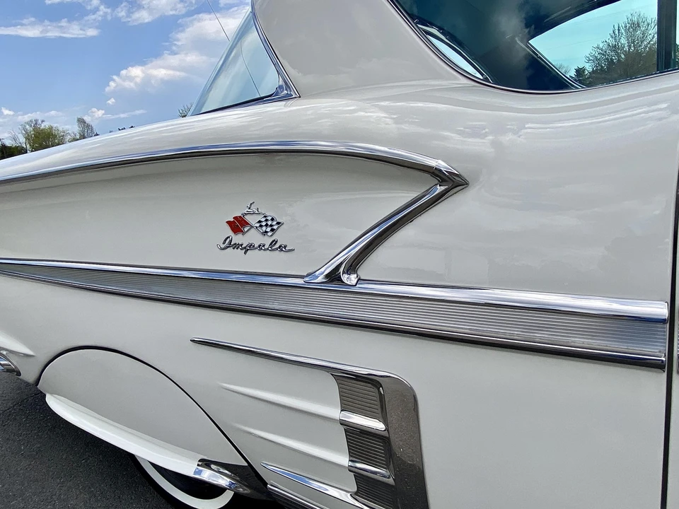 1958 Chevrolet Impala 1st Gen - Image 27 of 31
