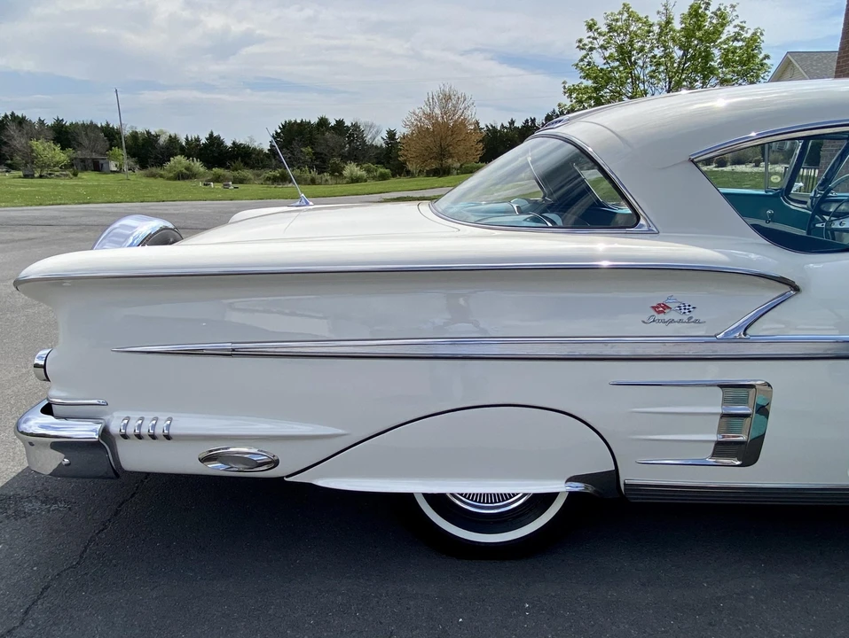 1958 Chevrolet Impala 1st Gen - Image 25 of 31