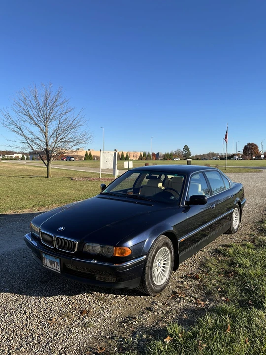 1999 BMW E38 750i & 750iL Sedan - Image 4 of 31
