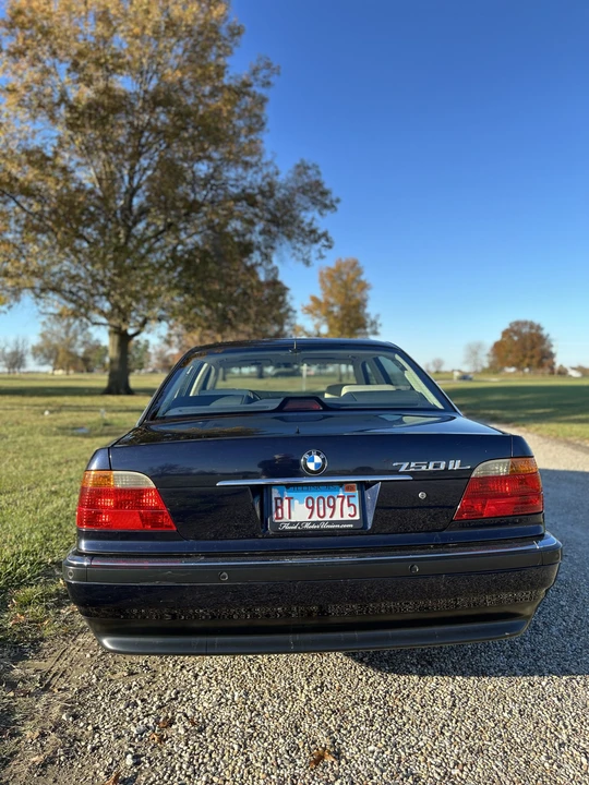 1999 BMW E38 750i & 750iL Sedan - Image 13 of 31