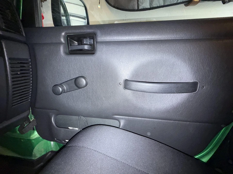 2005 Jeep TJ Wrangler - Image 30 of 31