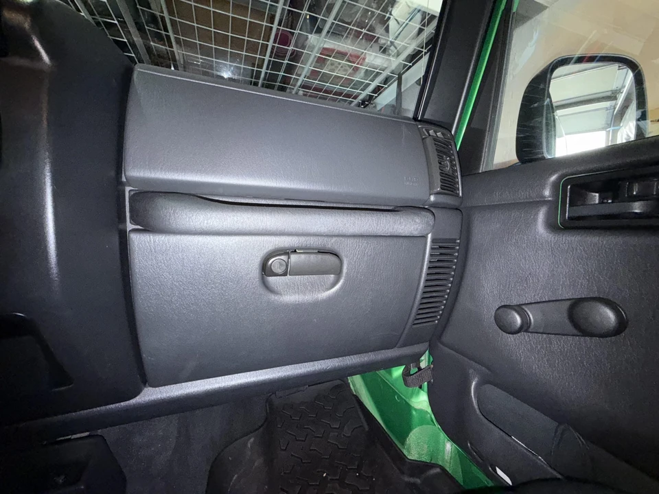 2005 Jeep TJ Wrangler - Image 26 of 31