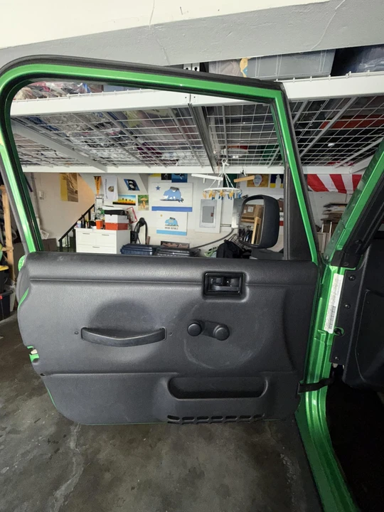 2005 Jeep TJ Wrangler - Image 17 of 31
