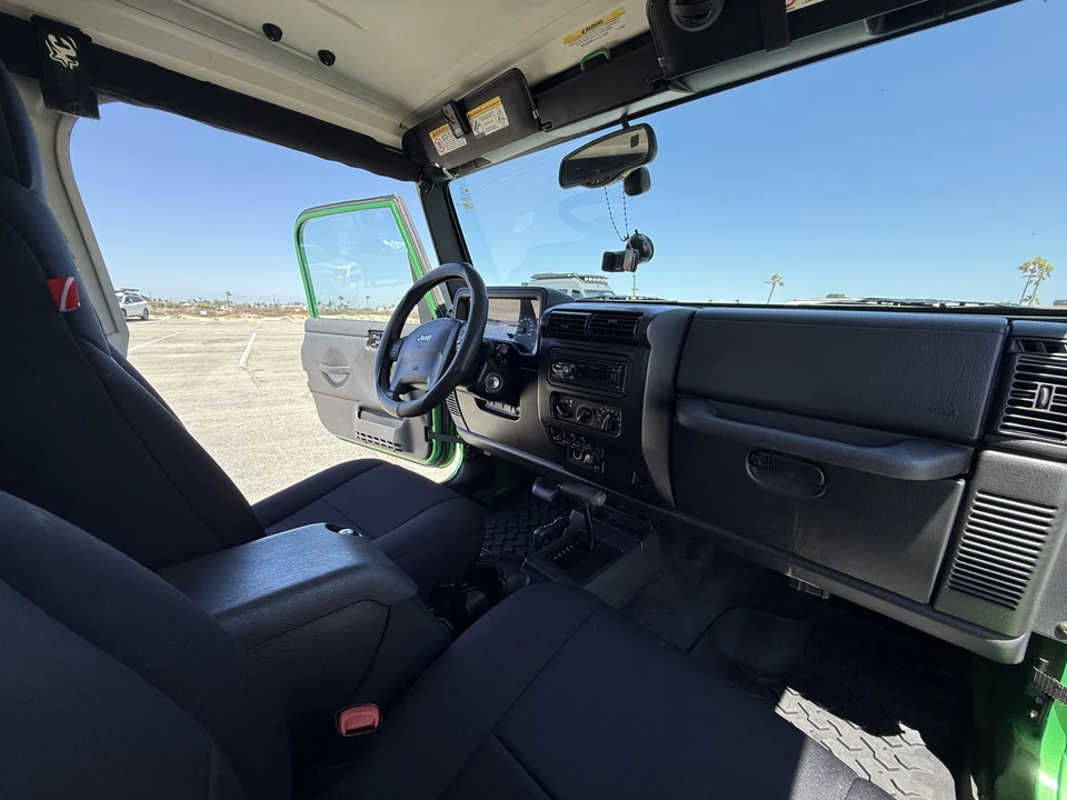 2005 Jeep TJ Wrangler - Image 28 of 31