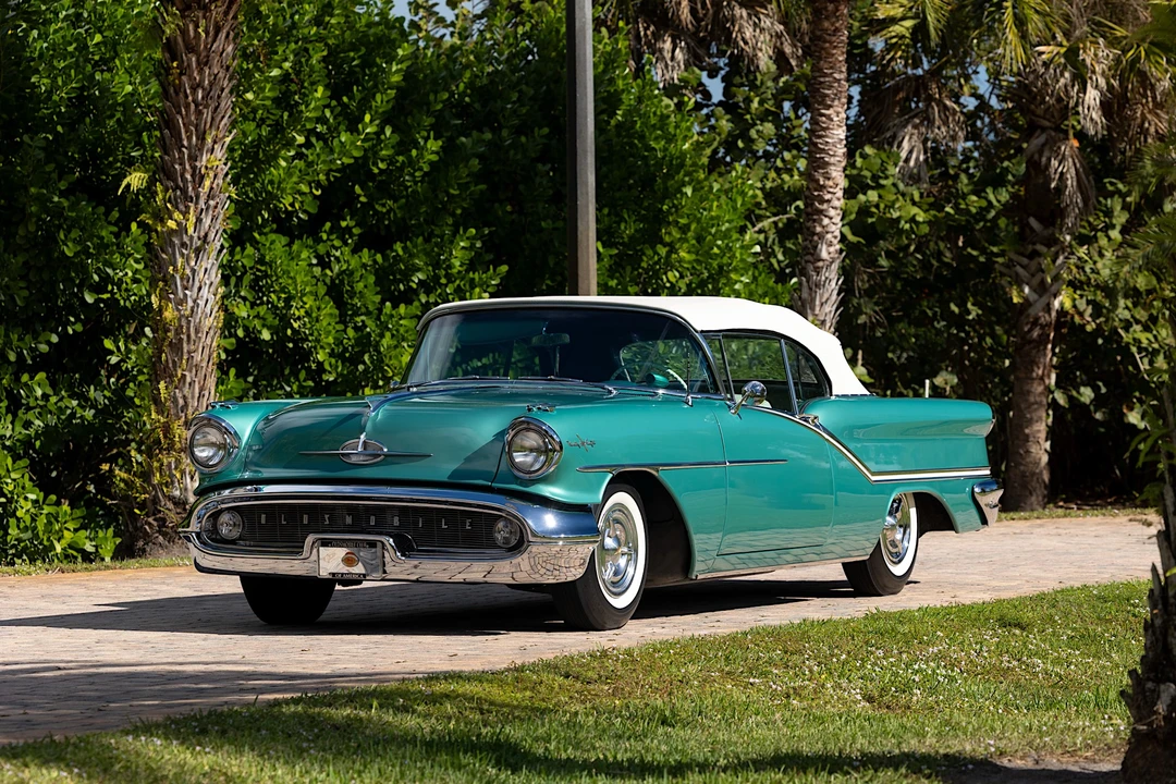 1957 Oldsmobile 98 - Image 23 of 31