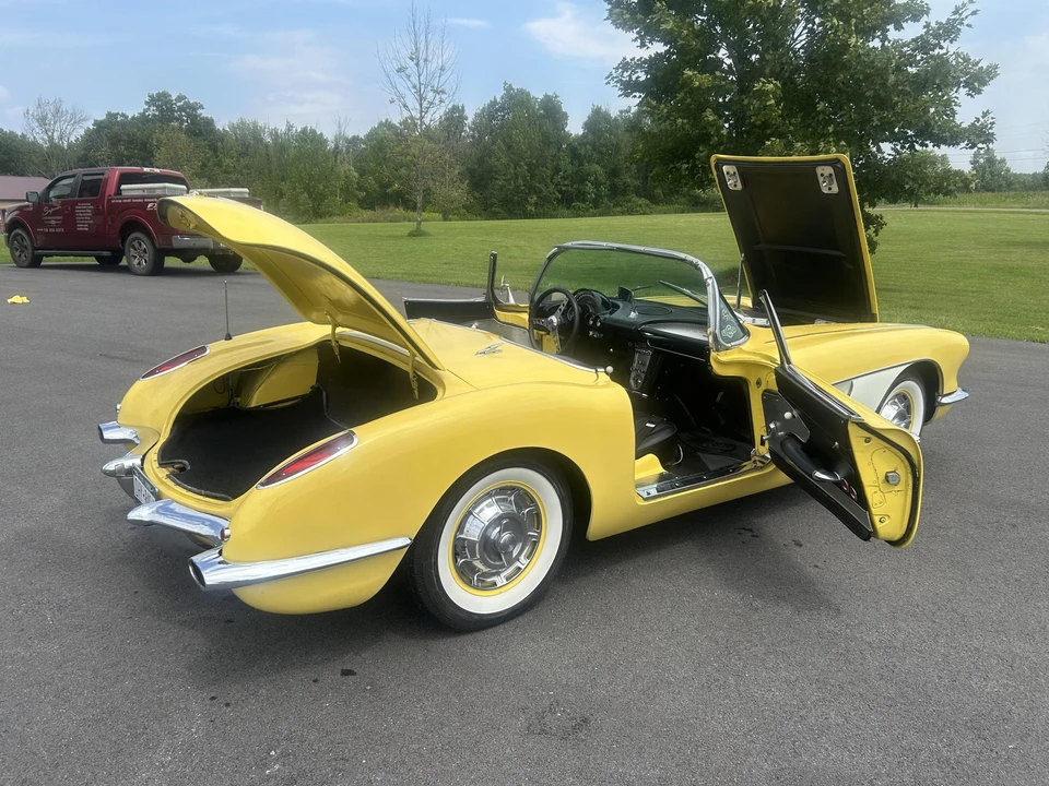 1960 Chevrolet Corvette C1 - Image 20 of 31
