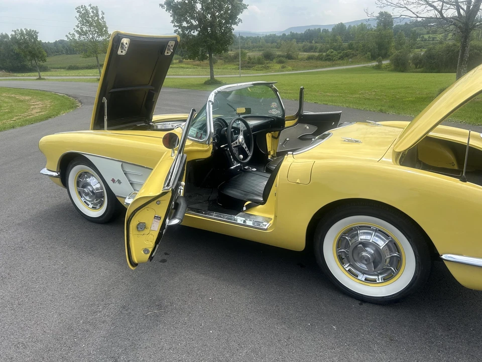 1960 Chevrolet Corvette C1 - Image 23 of 31