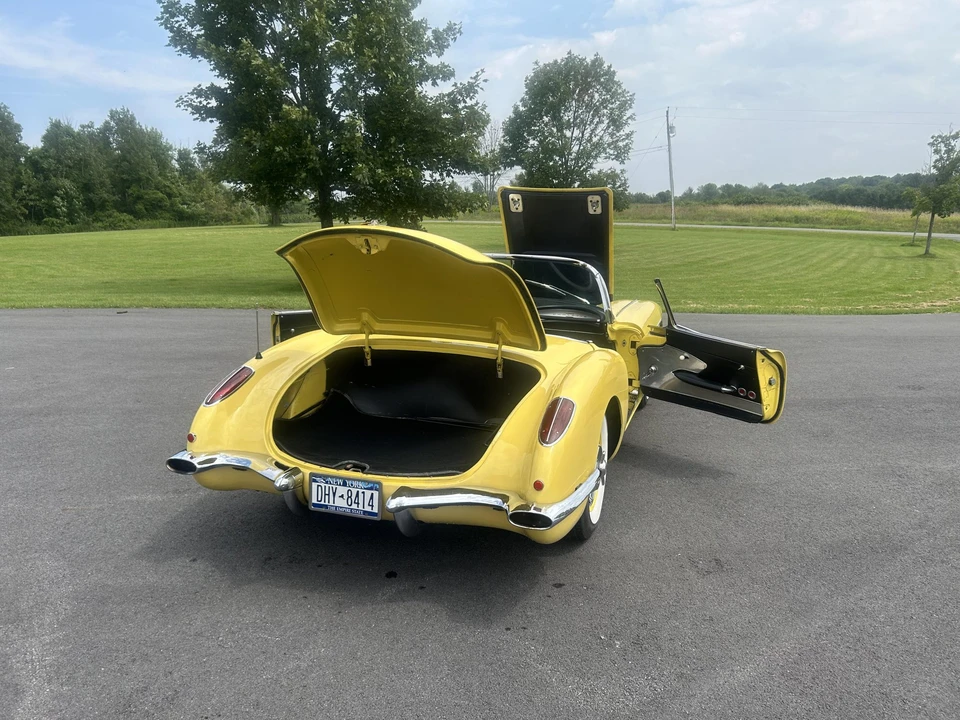 1960 Chevrolet Corvette C1 - Image 21 of 31