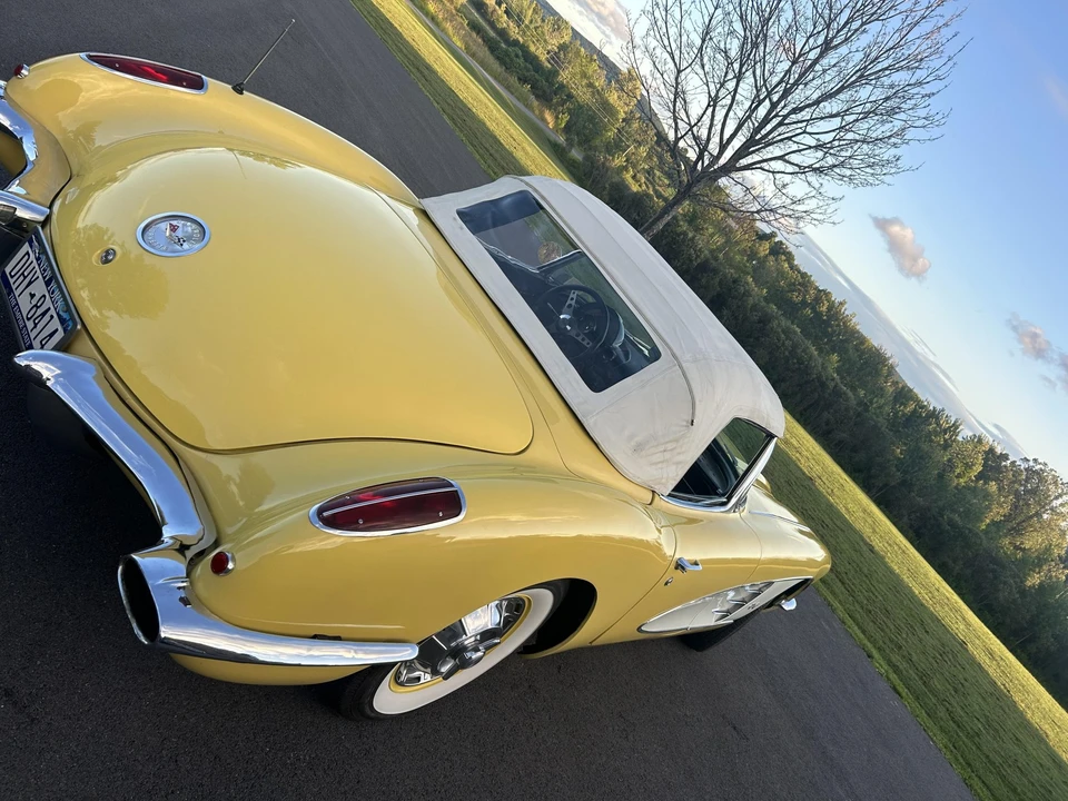 1960 Chevrolet Corvette C1 - Image 13 of 31