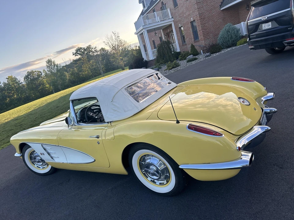 1960 Chevrolet Corvette C1 - Image 14 of 31