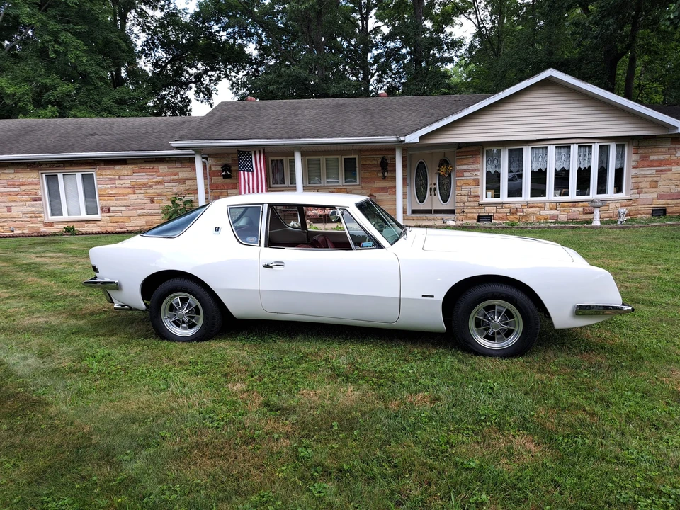 1963 Studebaker Avanti - Image 5 of 31