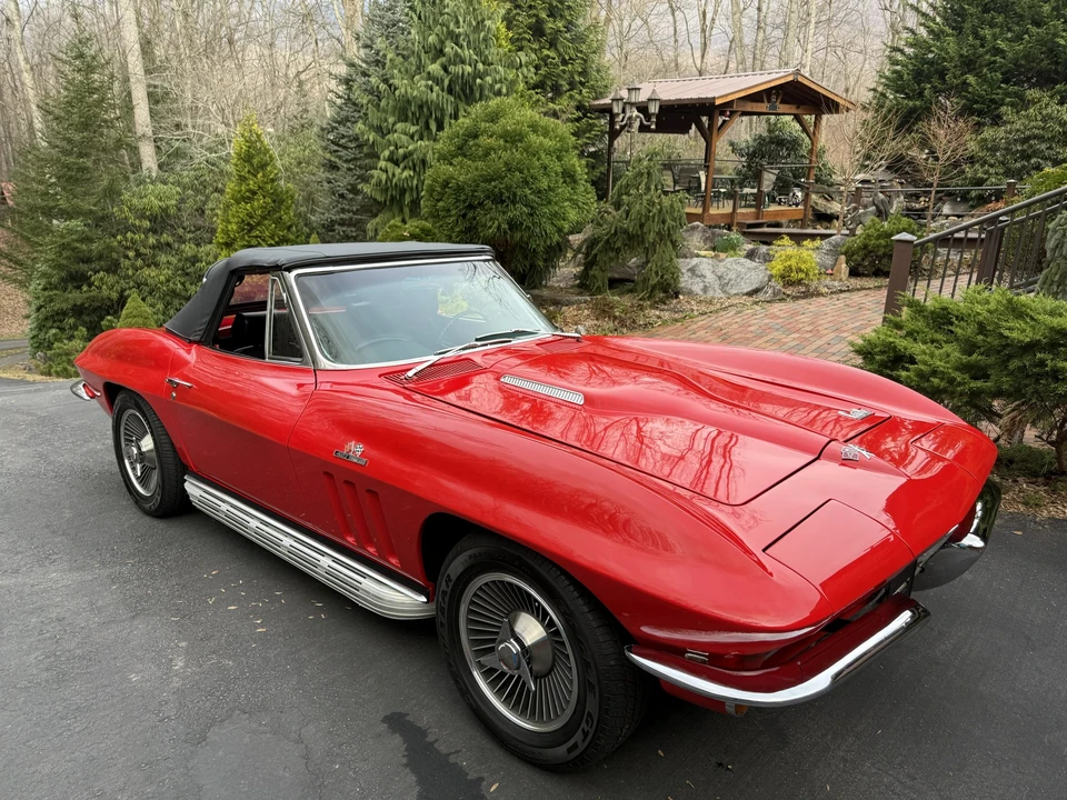 1966 Chevrolet Corvette C2 - Image 25 of 31
