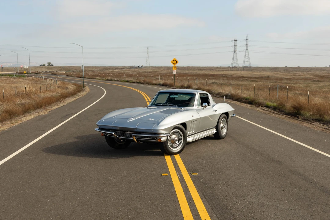 1966 Chevrolet Corvette C2 - Image 15 of 31