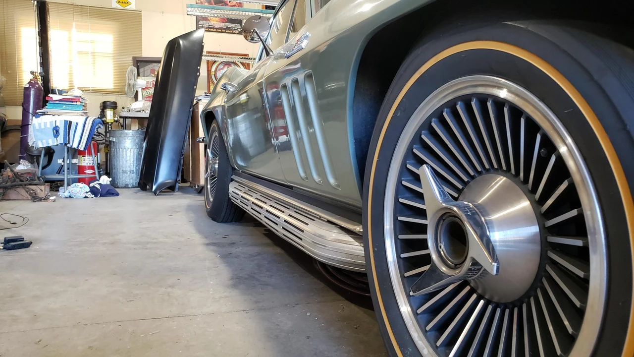 1966 Chevrolet Corvette C2 - Image 29 of 31