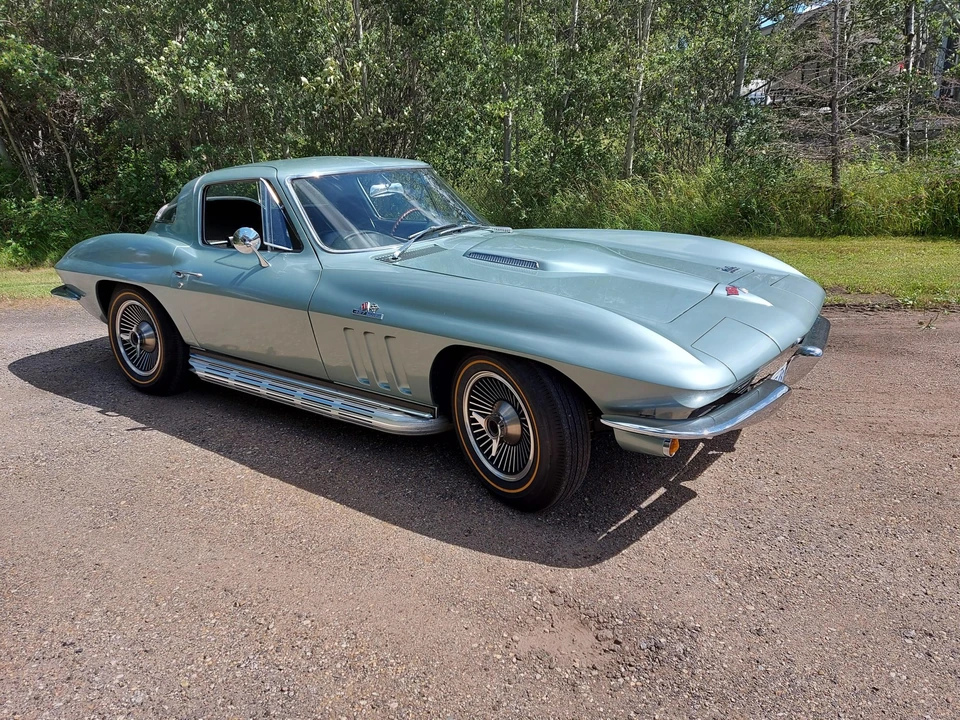 1966 Chevrolet Corvette C2 - Image 4 of 31