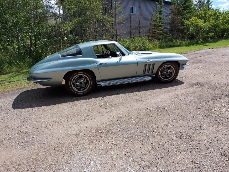 1966 Chevrolet Corvette C2 - Image 5 of 31