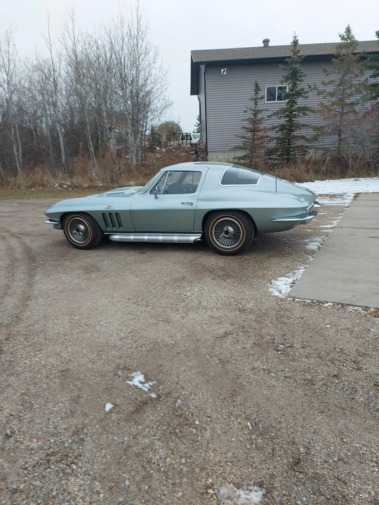 1966 Chevrolet Corvette C2 - Image 10 of 31