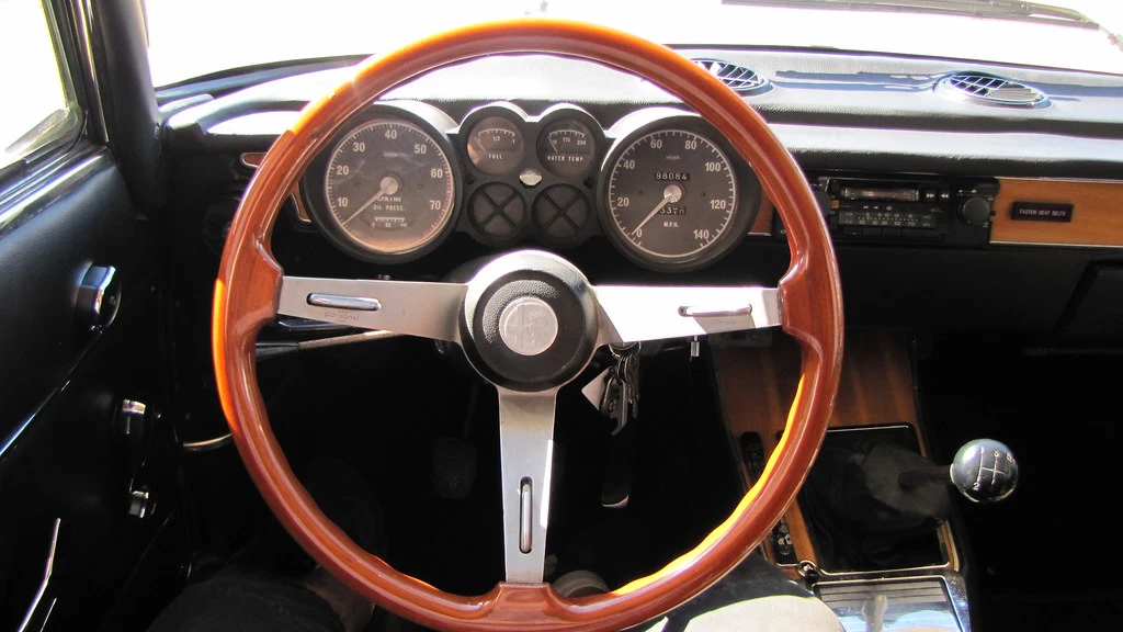 1974 Alfa Romeo 2000 GT Veloce - Image 22 of 31