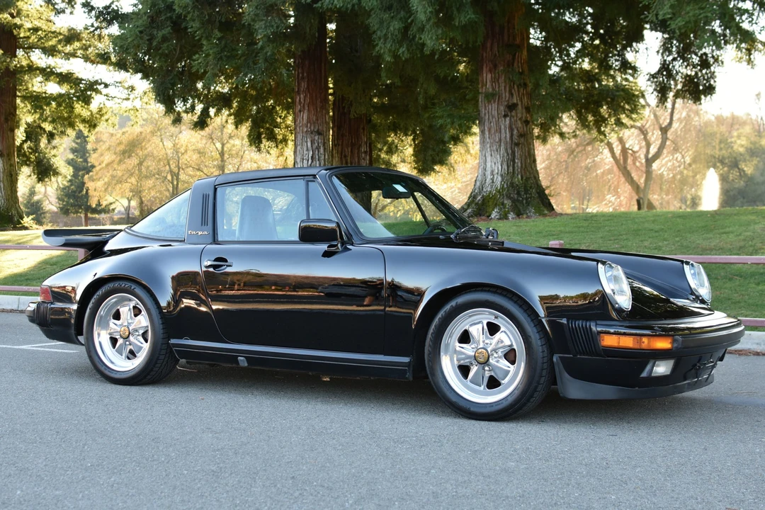 1985 Porsche 911 Carrera 3.2 - Image 12 of 31