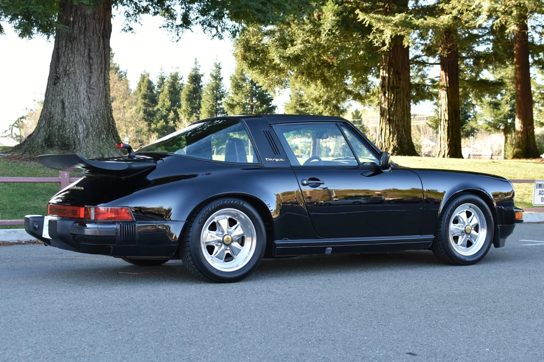1985 Porsche 911 Carrera 3.2 - Image 28 of 31