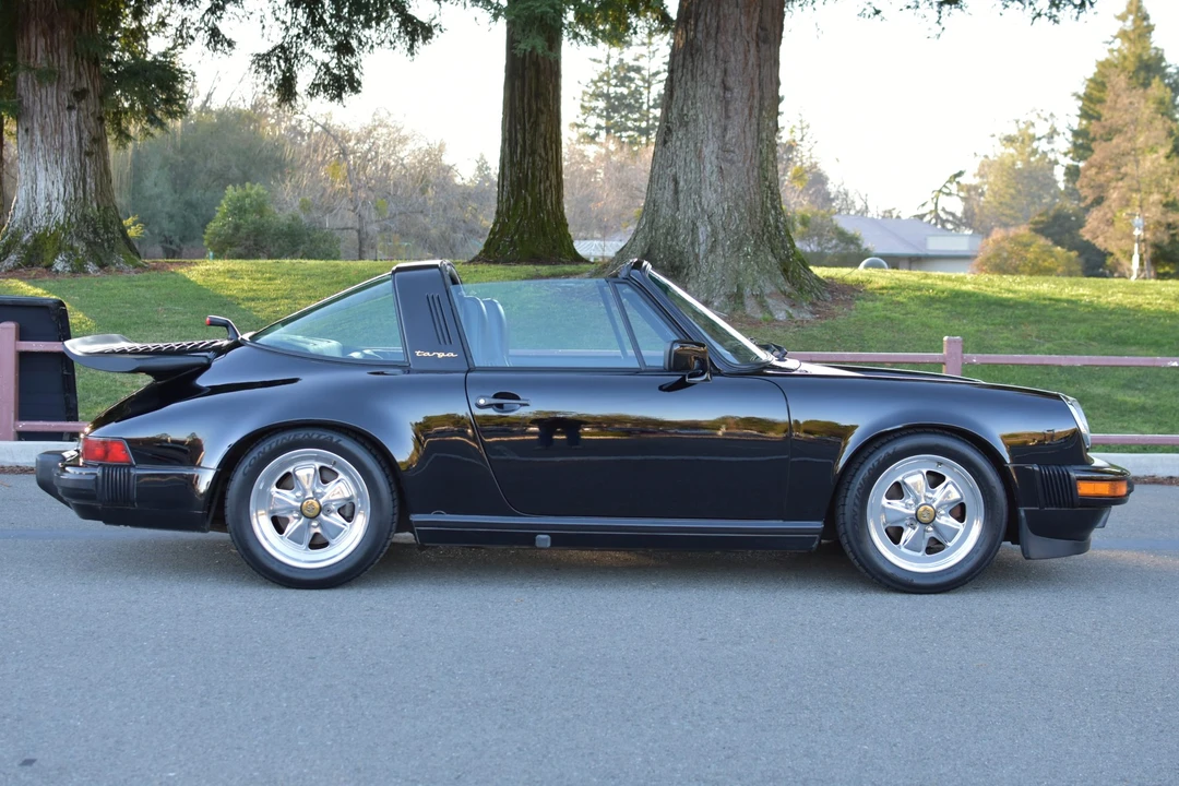 1985 Porsche 911 Carrera 3.2 - Image 10 of 31