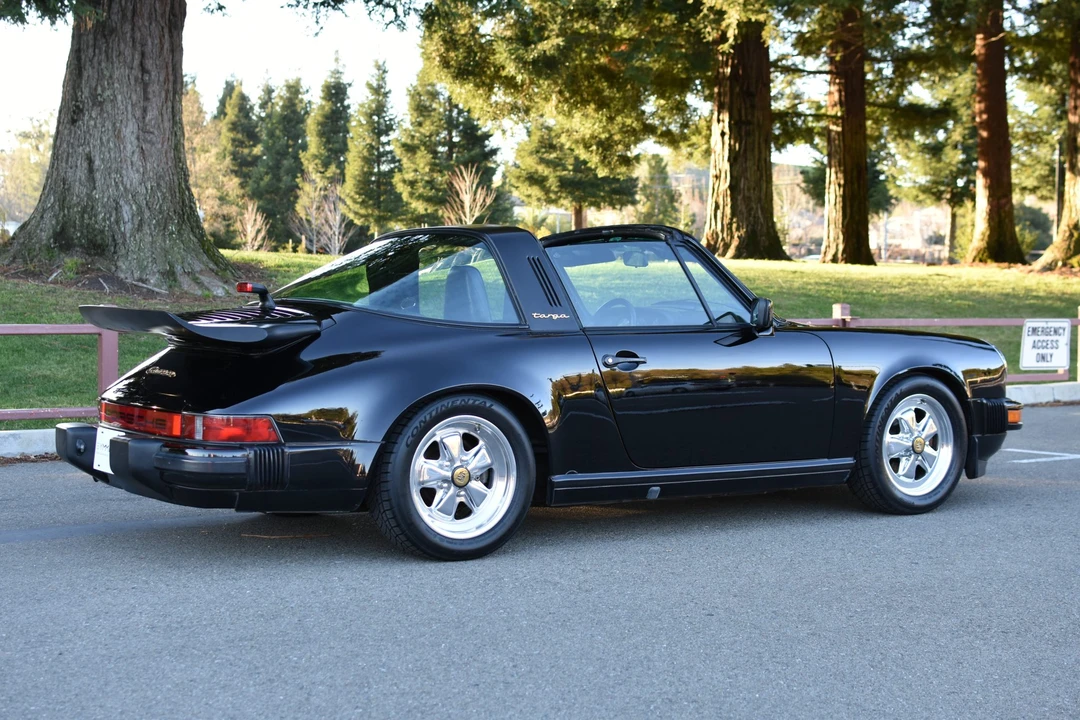 1985 Porsche 911 Carrera 3.2 - Image 9 of 31