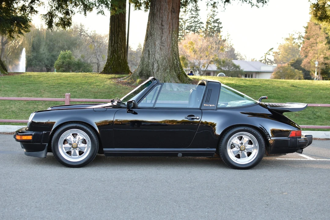 1985 Porsche 911 Carrera 3.2 - Image 5 of 31