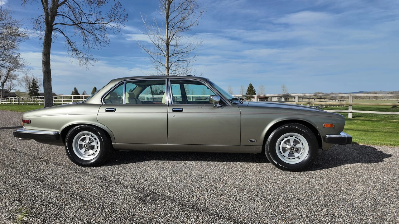 1987 Jaguar XJ Series 3 - Image 18 of 31
