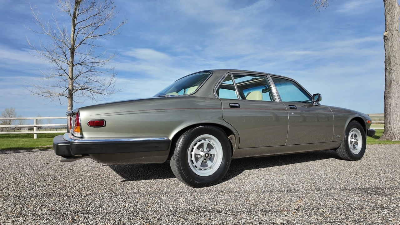 1987 Jaguar XJ Series 3 - Image 15 of 31
