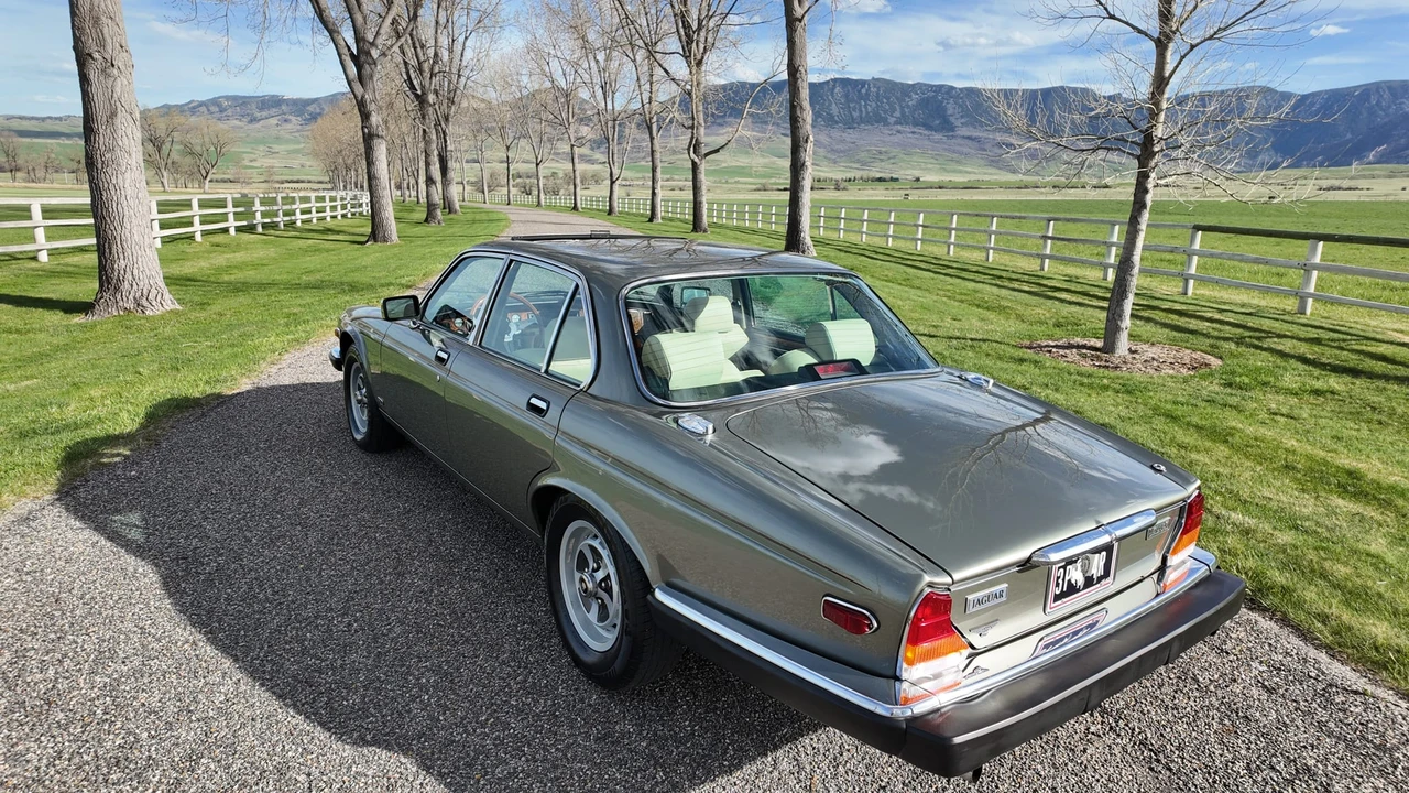 1987 Jaguar XJ Series 3 - Image 12 of 31