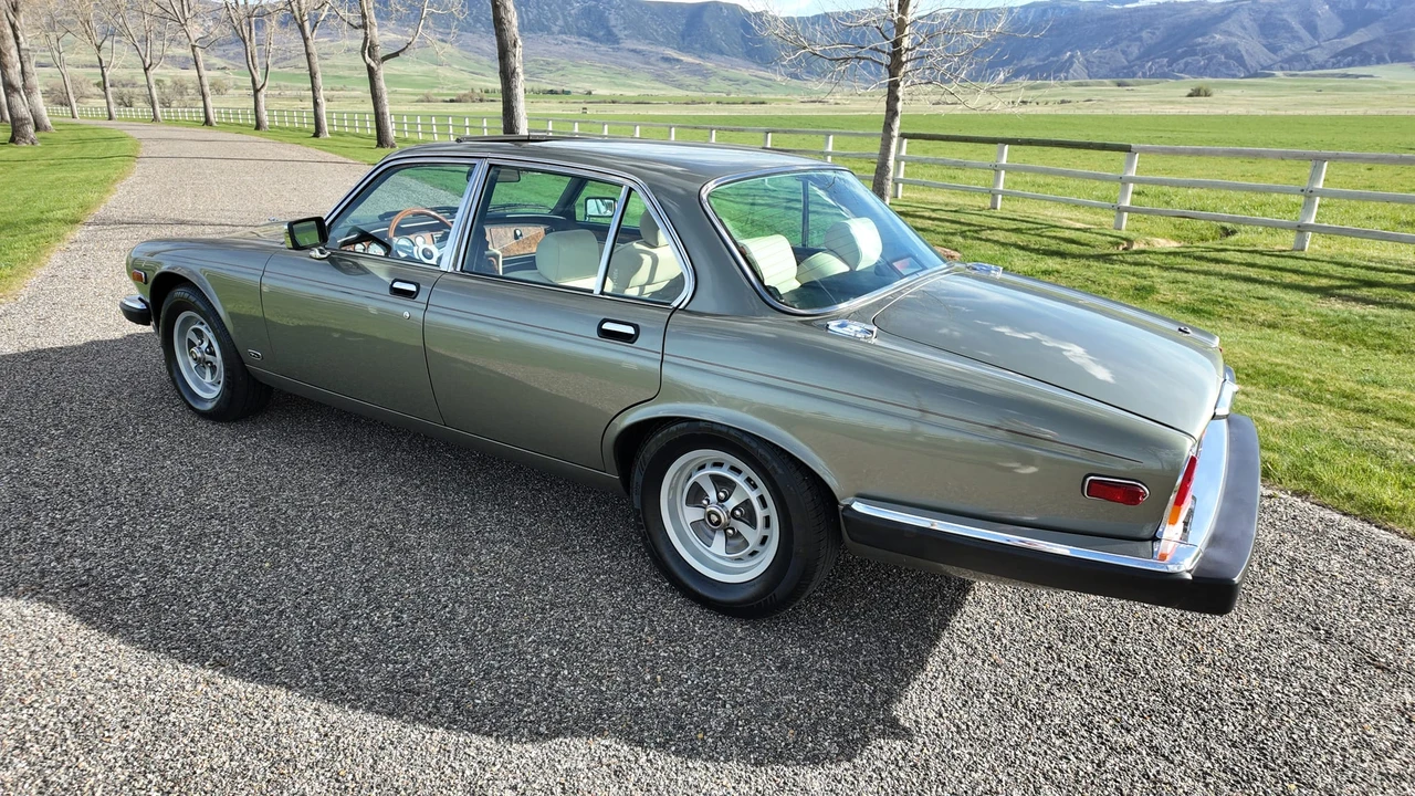1987 Jaguar XJ Series 3 - Image 10 of 31