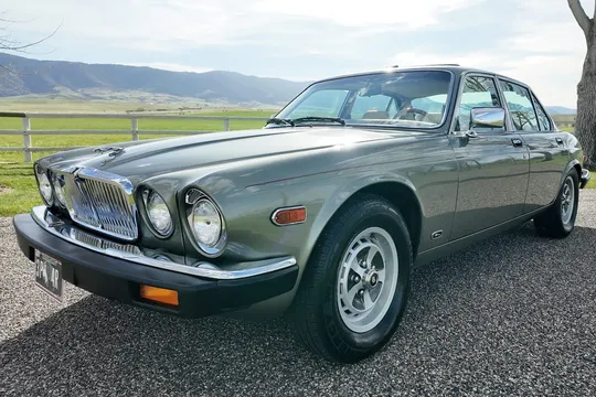 1987 Jaguar XJ6 Vanden Plas