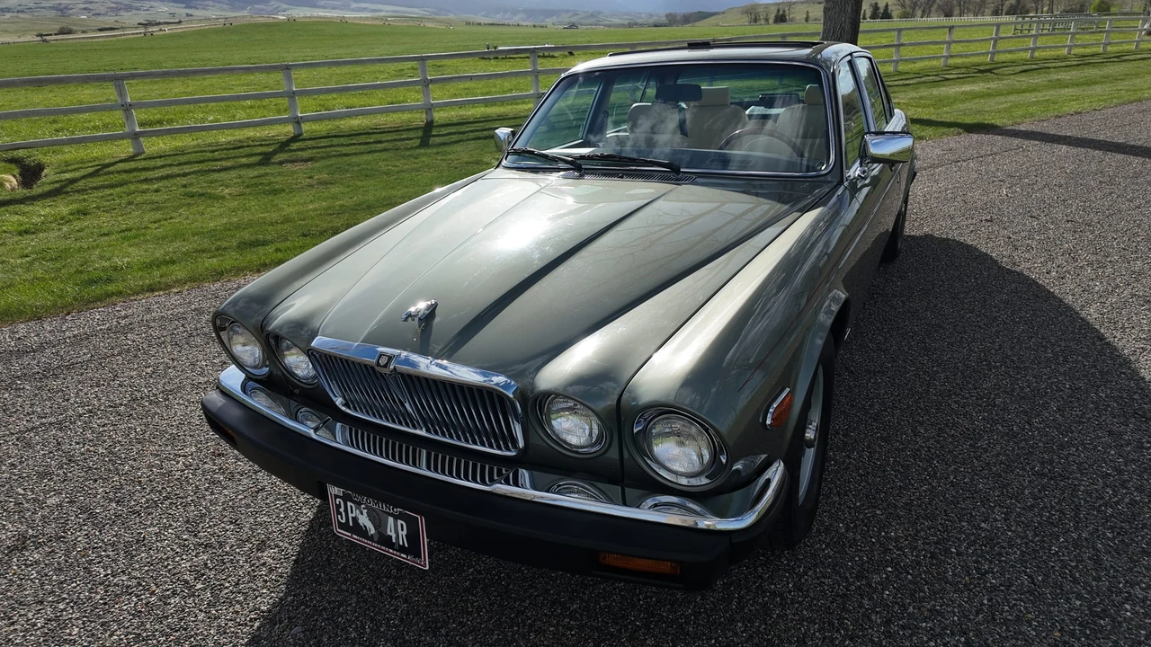 1987 Jaguar XJ Series 3 - Image 2 of 31