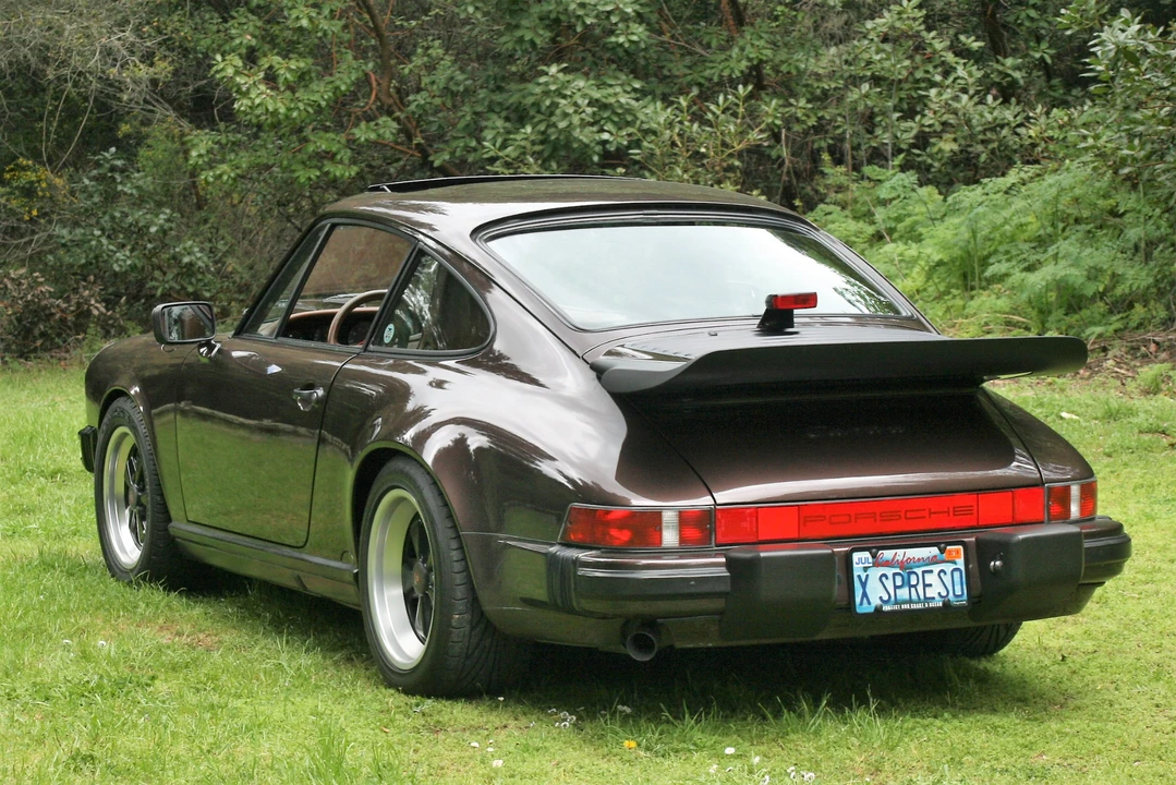 1987 Porsche 911 Carrera 3.2 - Image 10 of 31